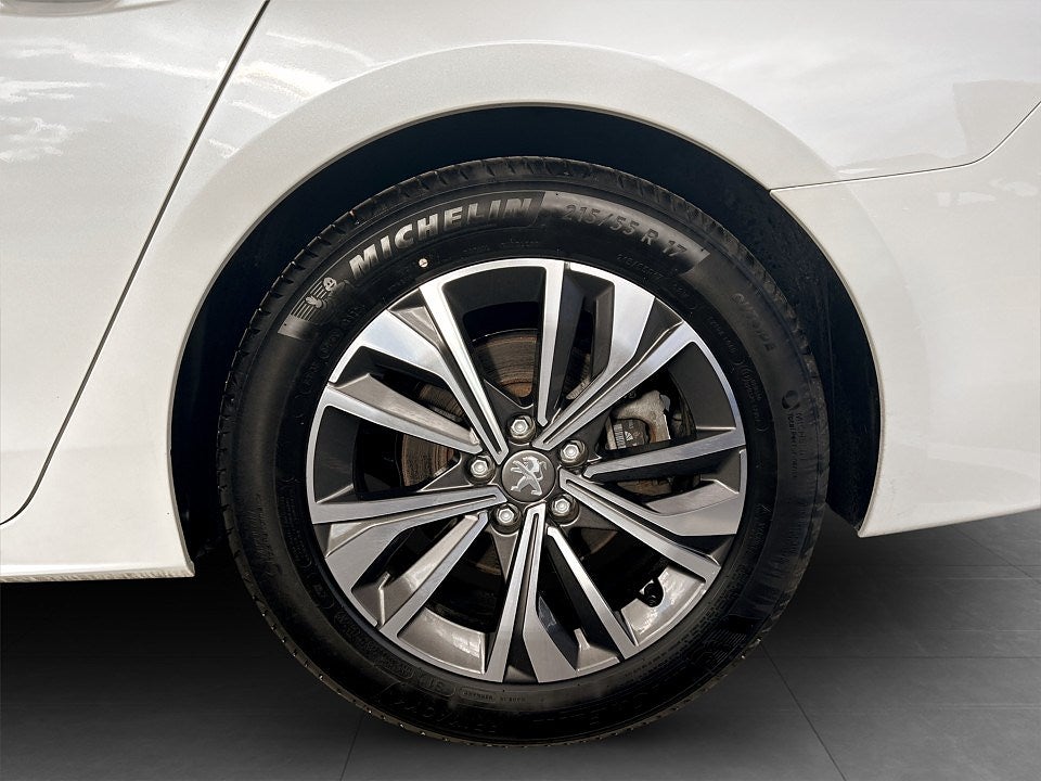 Bild på Peugeot 508 SW Allure 1.2 PT 130hk Aut - B-KAMERA, 1 ÄGARE