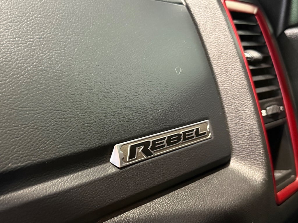 Dodge RAM 1500 Rebel 5,7 L Mkt fin o låga mil 4 X 4  394 hk - bild 15