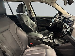 BMW X3 PLUG-IN xDrive30e Aut MOMS Drag Navi Kamera S&V-däck