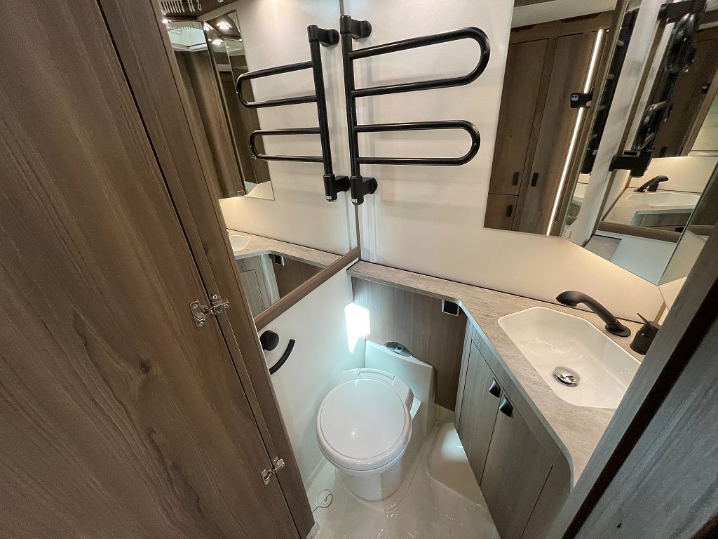 Kabe Ametist 560 XL KS /ALDE/Ugn/Micro/4 bäddar/2995kr/mån - Kabe