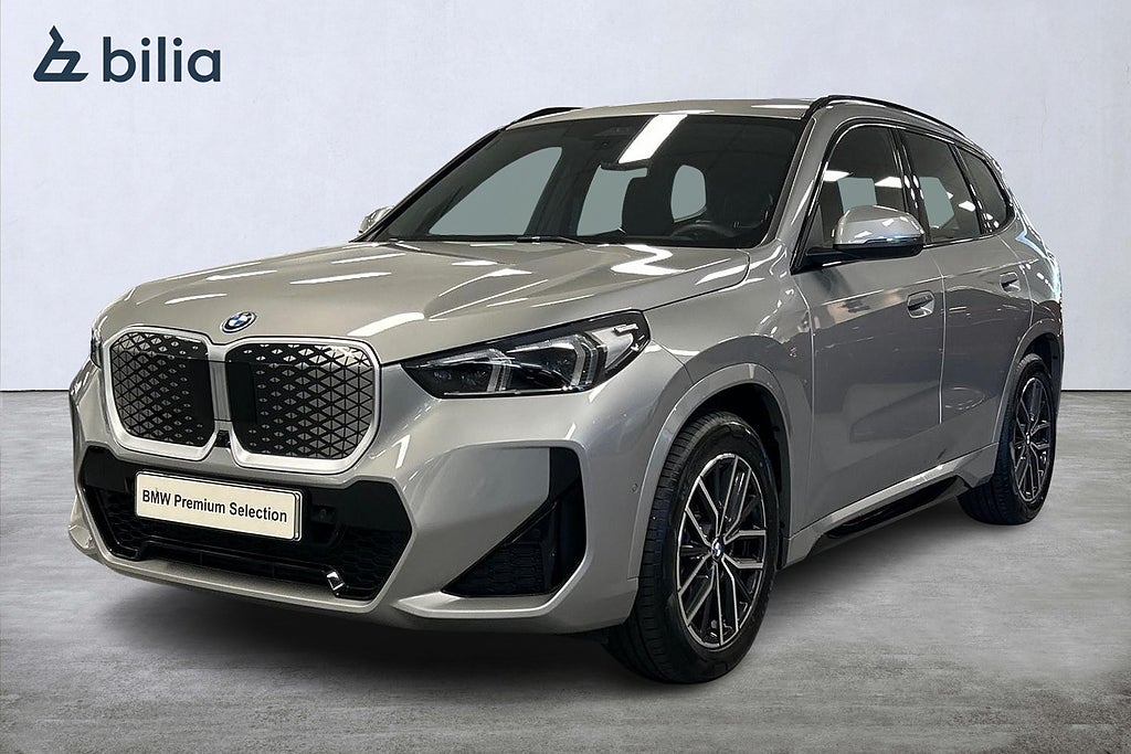 BMW iX1 eDrive 20 M-Sport | H&K | Head-Up | Aktiv farth | 360