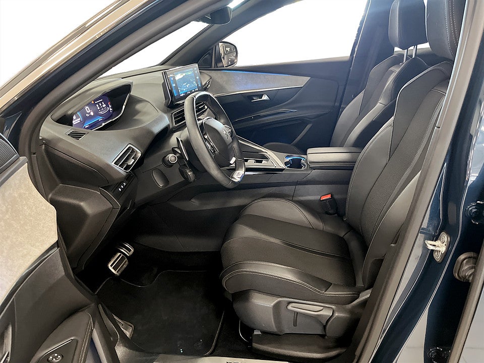 Bild på Peugeot 3008 GT 1.2 PT 130hk Aut B-KAMERA CARPLAY