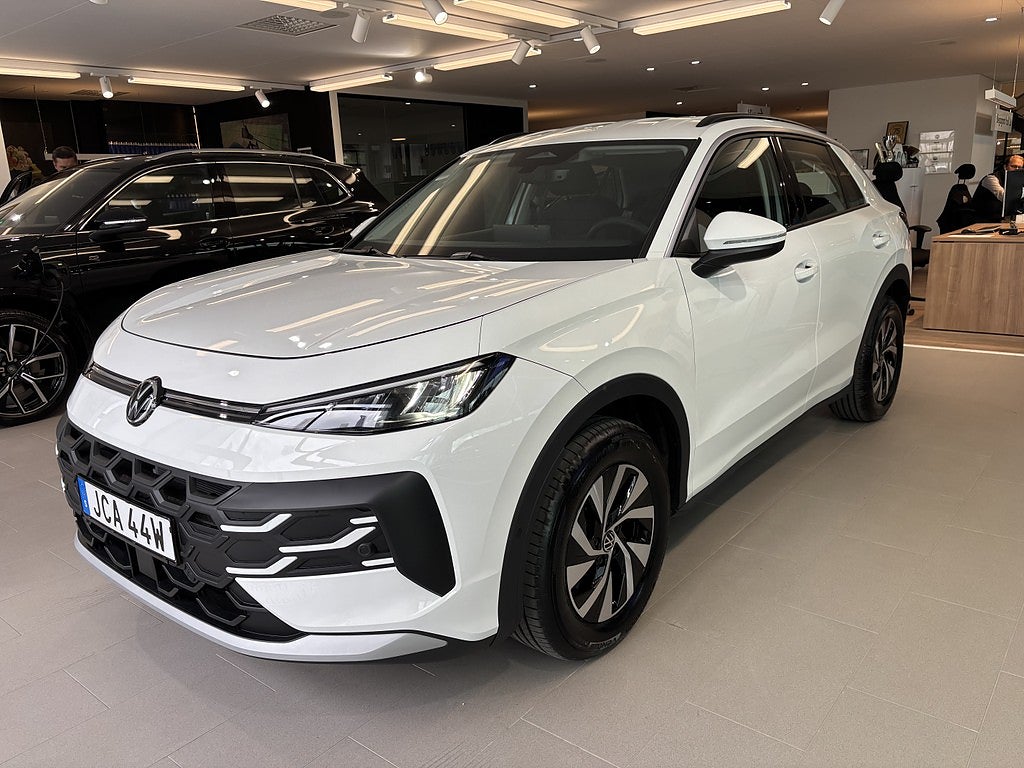 Volkswagen T-Roc NYA T-Roc eTSi privatleasing fr. 2995kr JUNI ERBJUDANDE