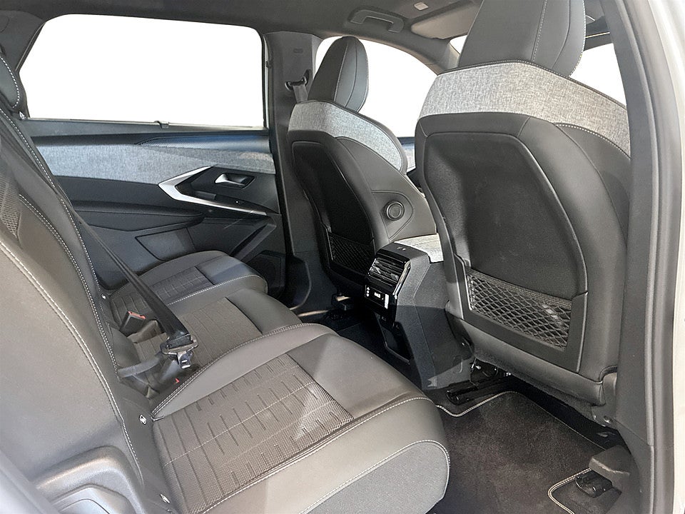 Bild på Peugeot 5008 GT Hybrid 145hk Aut 7-SITS B-KAMERA DRAG