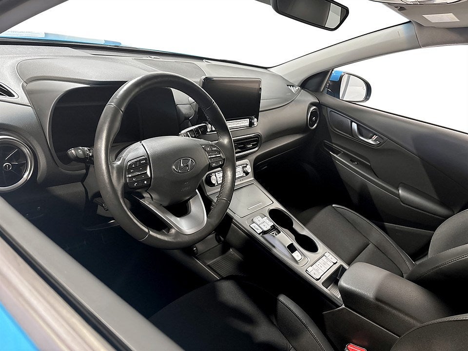 Bild på Hyundai Kona Essential 39.2kWh 136hk Aut - B-KAMERA, RATTVÄRME