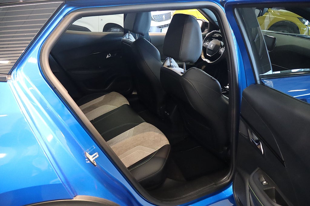 Bild på Peugeot E-2008 GT Pack 50kWh 136hk Aut - B-KAMERA, CARPLAY, NAV