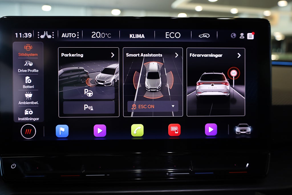 Cupra Leon Sportstourer e-Hybrid Drag Navi Kamera Cockpit CarPlay 2024