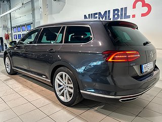 Volkswagen Passat Variant GTE Drag Cockpit Pvärm GPS SoV