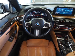 Kombi BMW 530 17 av 29