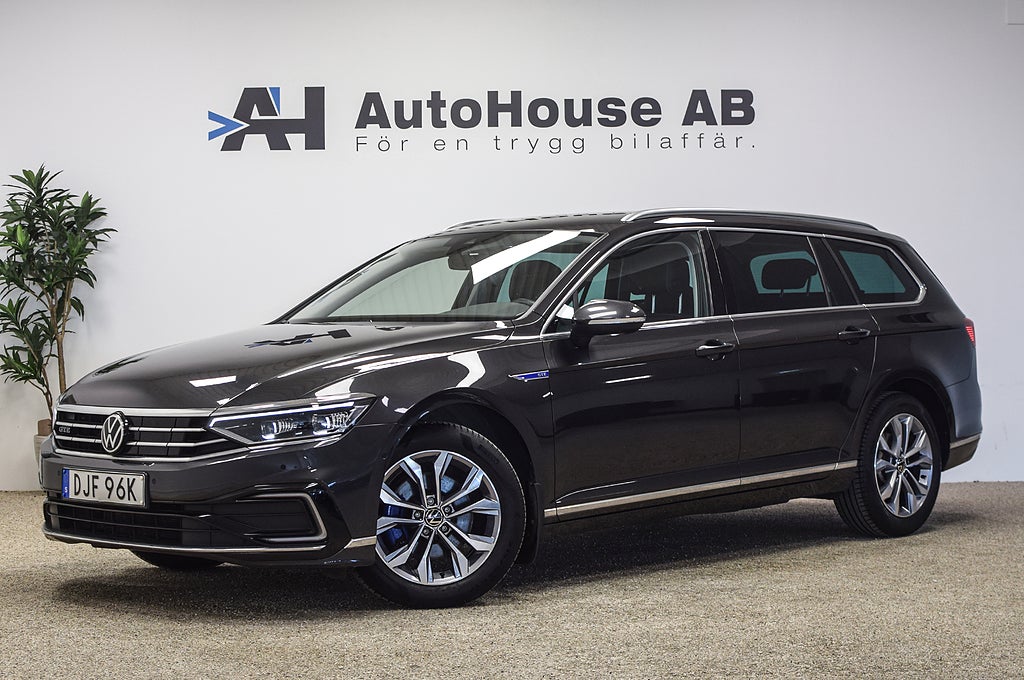 Volkswagen Passat Sportscombi GTE Värmare Drag Matrix Massage 360 Cockpit