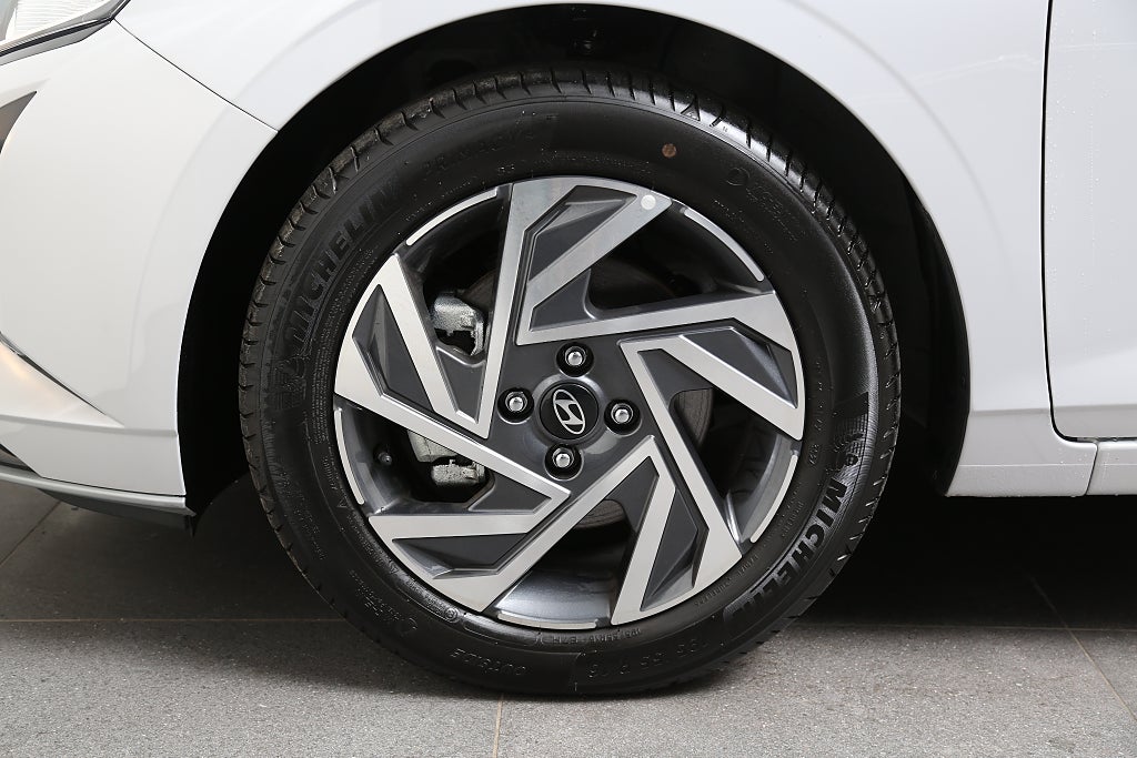 Hyundai i20 1.0 T-GDi MHEV Essential Automat kamera fd. demo