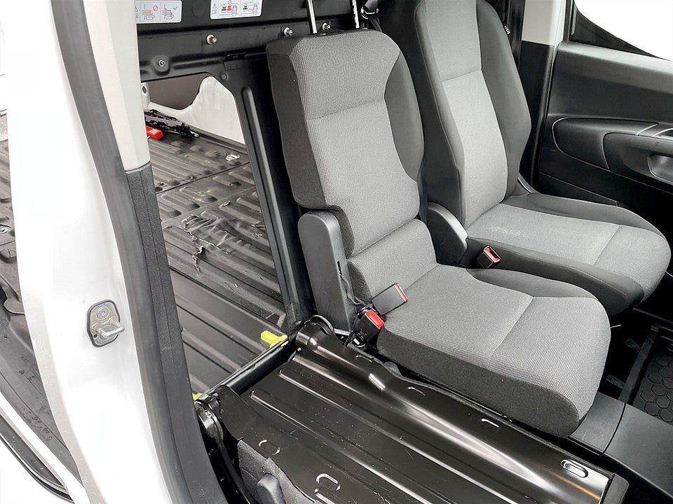 Bild på Peugeot Partner PRO+ 1.5 BlueHDi 130hk Aut L2 B-KAMERA CARPLAY