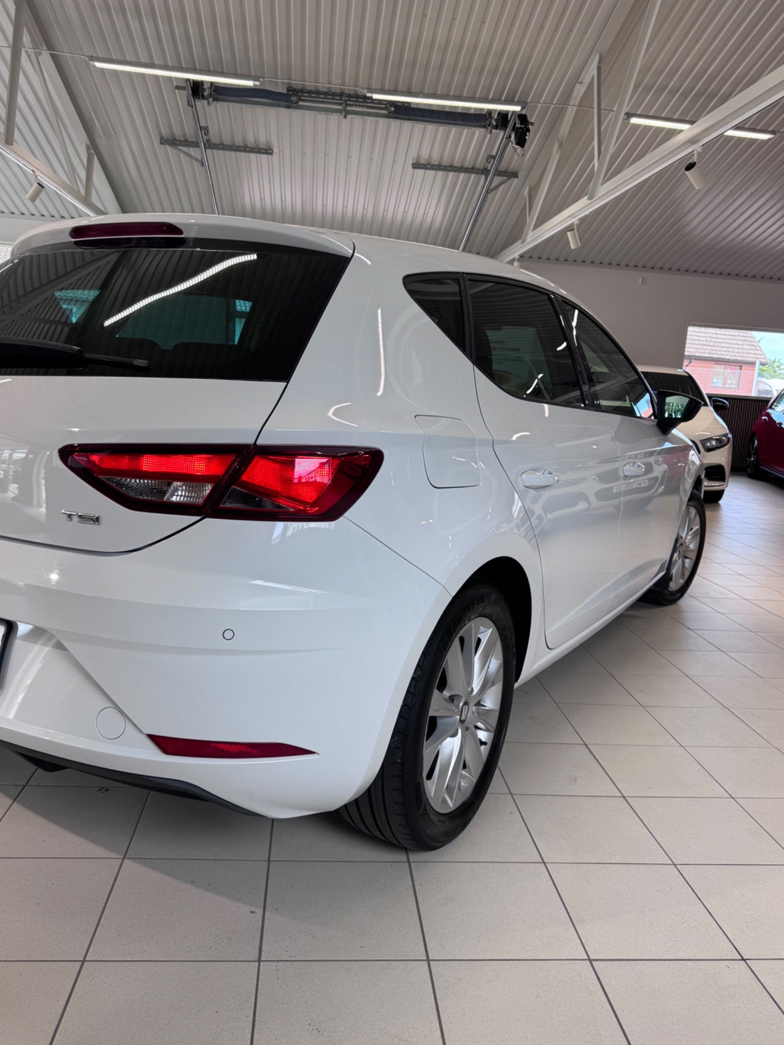 Seat Leon 1.2 TSI Style 5-d 2017, kuva 5/43