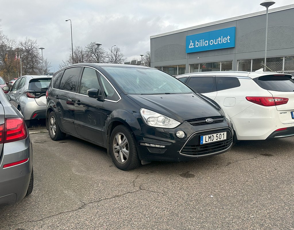 Ford S-Max 2.0 TDCi Business 7-sits 140hk Panorama Drag