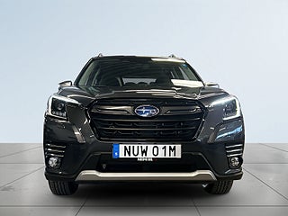 Subaru Forester e-Boxer XFuel Lineartronic MOMS/1-Ägare/Drag/S&V-Däck