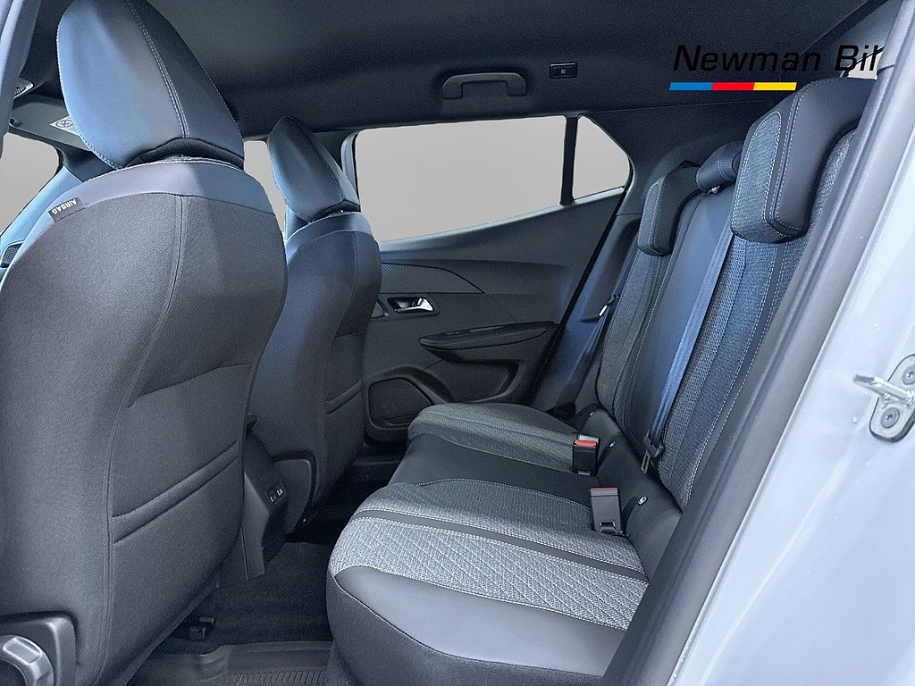 Peugeot 2008 Allure Hybrid 145hk Automat – bild 8