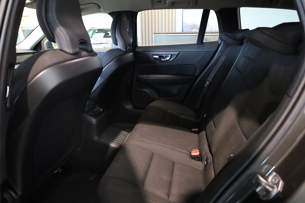 Volvo V60 Recharge T6 AWD AUT Inscription Drag VOC Keyless 2021