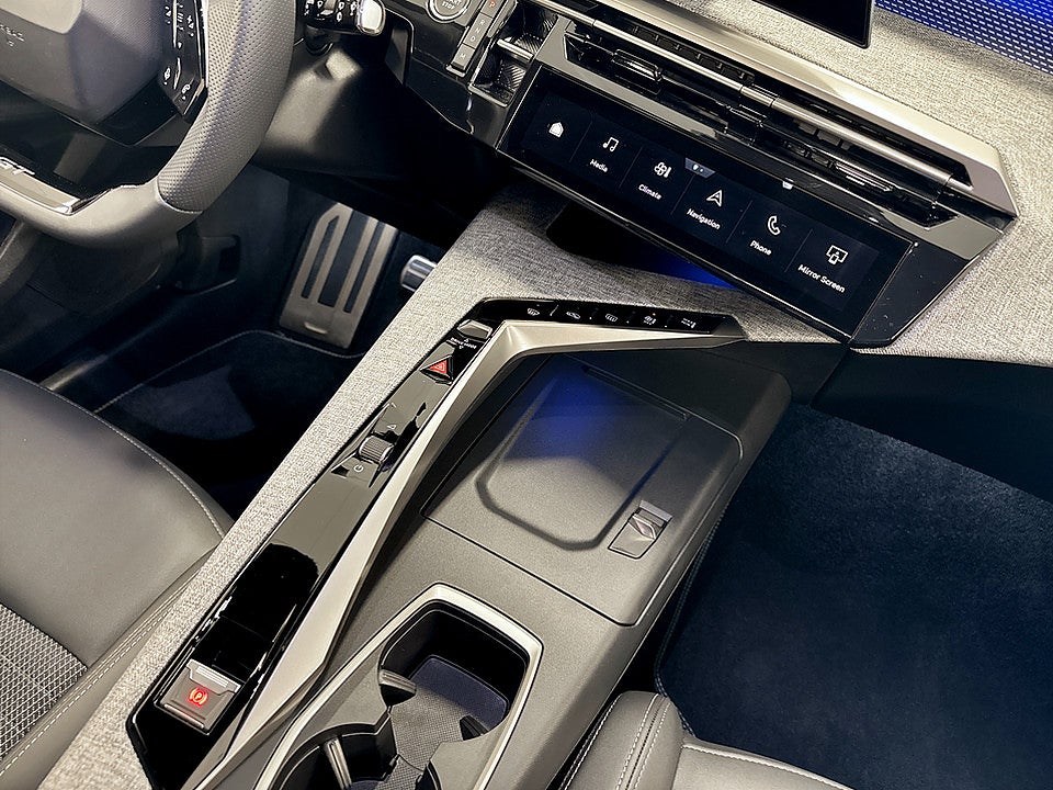 Bild på Peugeot 5008 GT Hybrid 145hk Aut KAMPANJ BRÄNSLE INGÅR