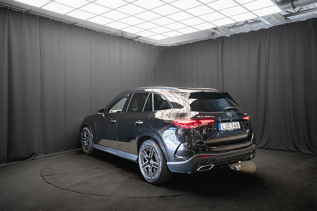 Mercedes-Benz GLC 300 d e 4M AMG NIGHT LUFT DRAG PANO 360 BUR MAX UTR