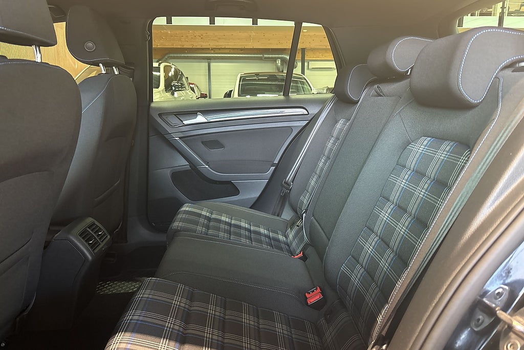 Volkswagen Golf I