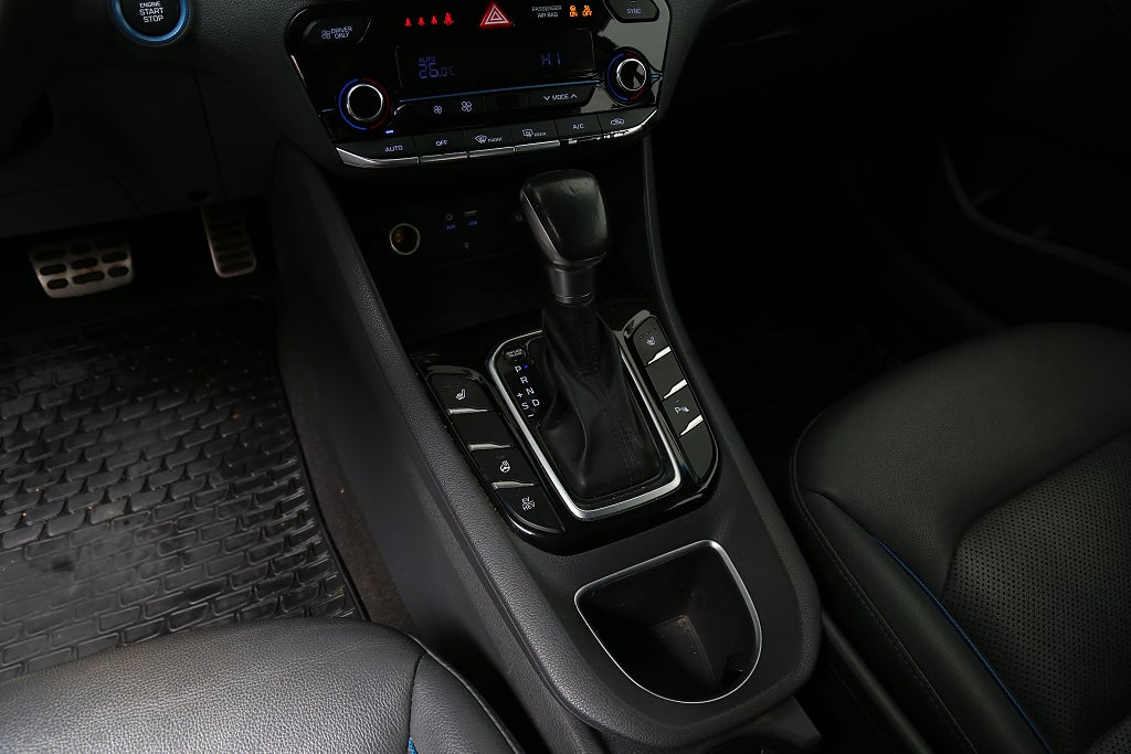 Hyundai IONIQ Plug-in 1.6 + 8.9 kWh DCT Premium Plus Eco Dragkrok 2019