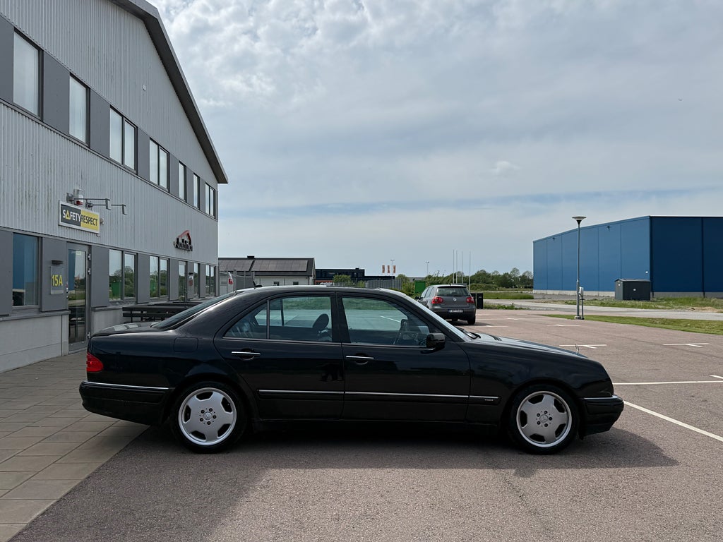 Mercedes-Benz E 430 Automatisk, 5-trinn, 279hk, 1999