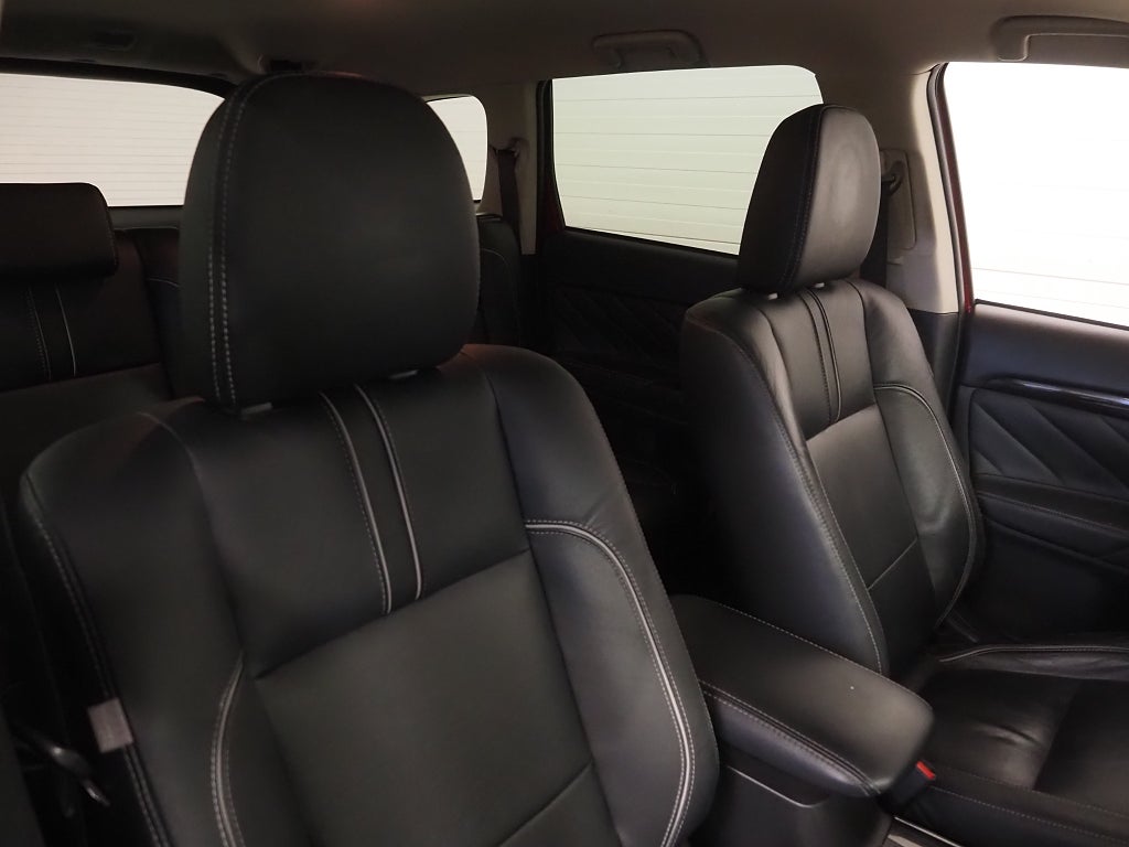 Mitsubishi Outlander PHEV 203hk Business 360º Skinn Drag 2018