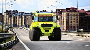 Om man ser en Avtoros Shaman-ambulans i backspegeln gör man nog bäst i att byta fil.