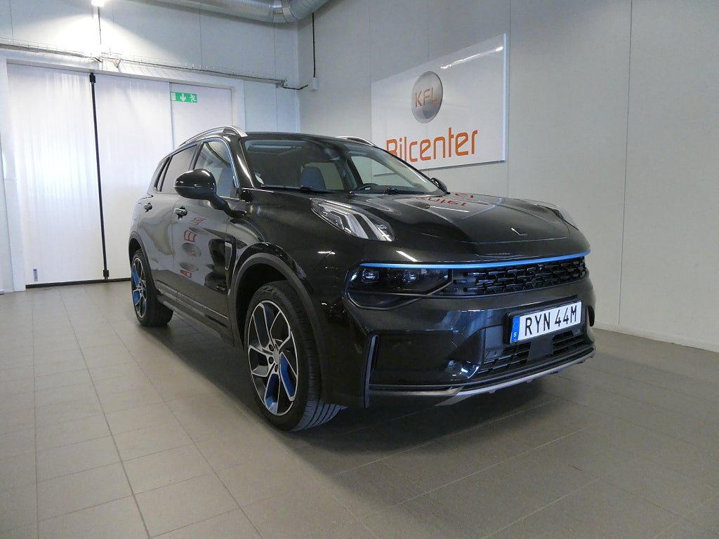 Lynk & Co 01 PHEV DCT Aut-Kamera-Navi-BLIS-Pano-70KmRange-SoV