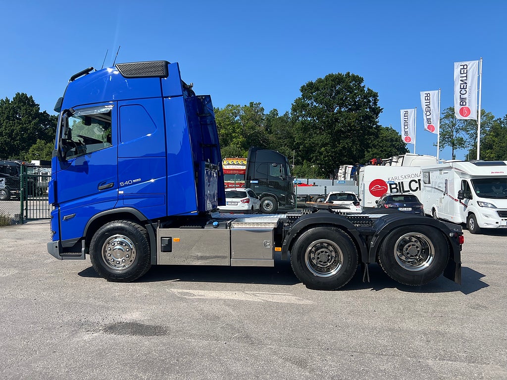 Volvo FH13 540 6x4 Dragbil Lyftbar Tandem Axel, Hydraulik, Fullutrust.