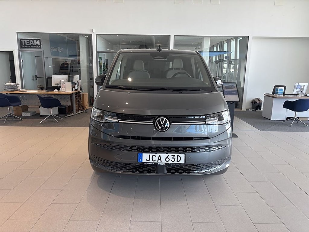 Volkswagen Multivan LIFE HJULBAS: 3124 MM LÅNGT ÖVERHÄNG...