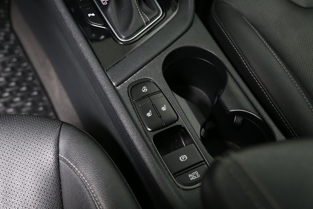 Kia Niro Hybrid 141hk Advance Plus 2 Aut Skinn CarPlay Navi 2020