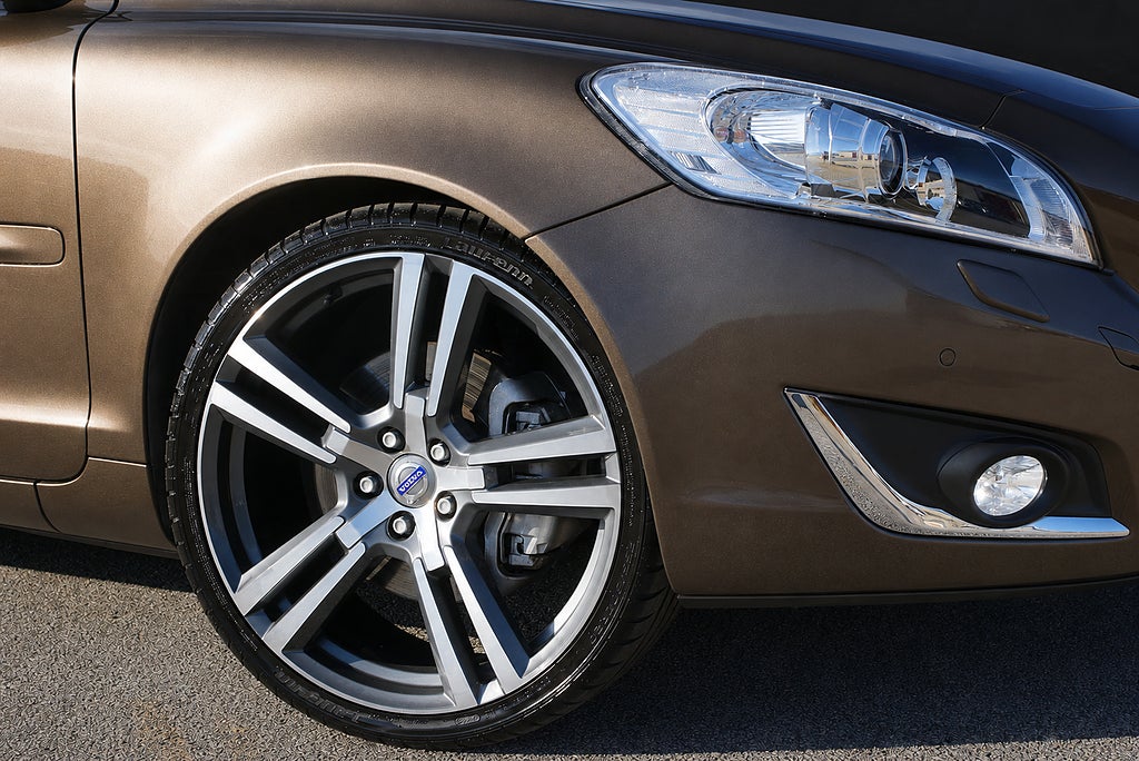 Volvo C70 T5 230hk Summum|Låga Mil|Sv-Såld|Keyless|Premium Sound|