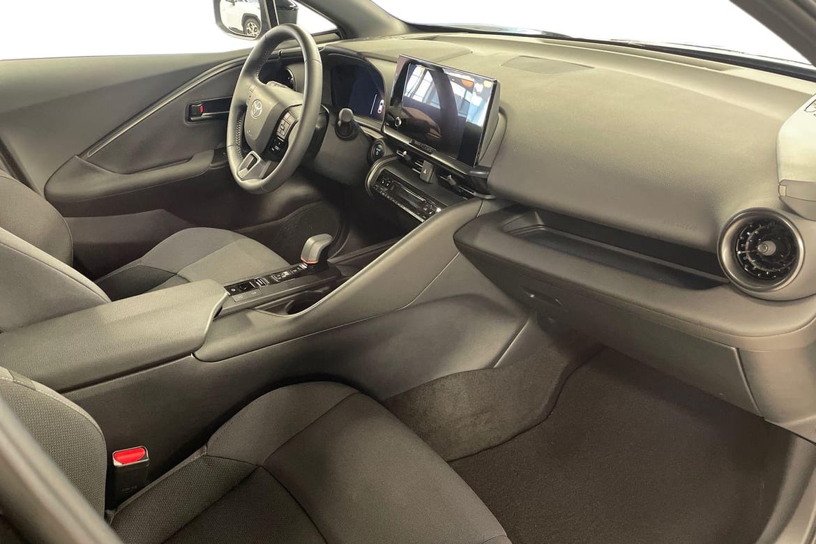 Toyota C-HR 2,0 LADDHYBRID FWD ACTIVE 2025, bild 7/10