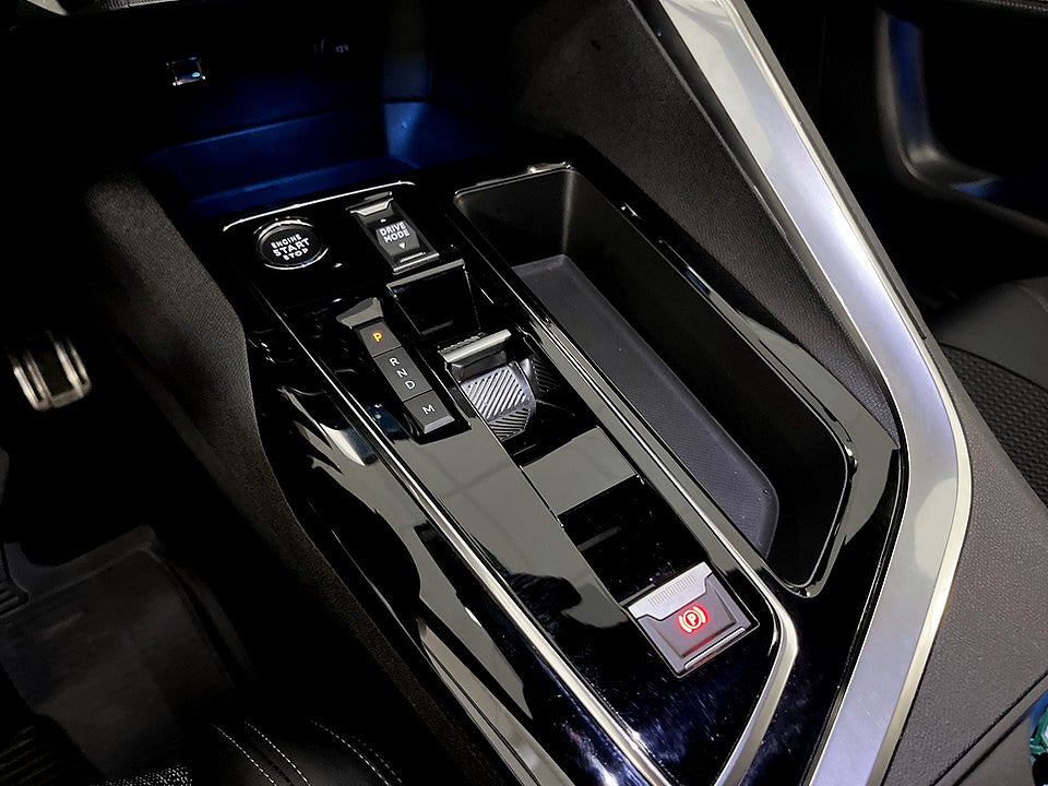 Bild på Peugeot 3008 GT 1.2 PT 130hk Aut B-KAMERA CARPLAY