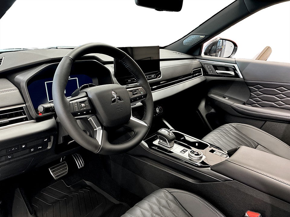 Bild på Mitsubishi Outlander Instyle PHEV 4WD - OMGÅENDE LEVERANS!