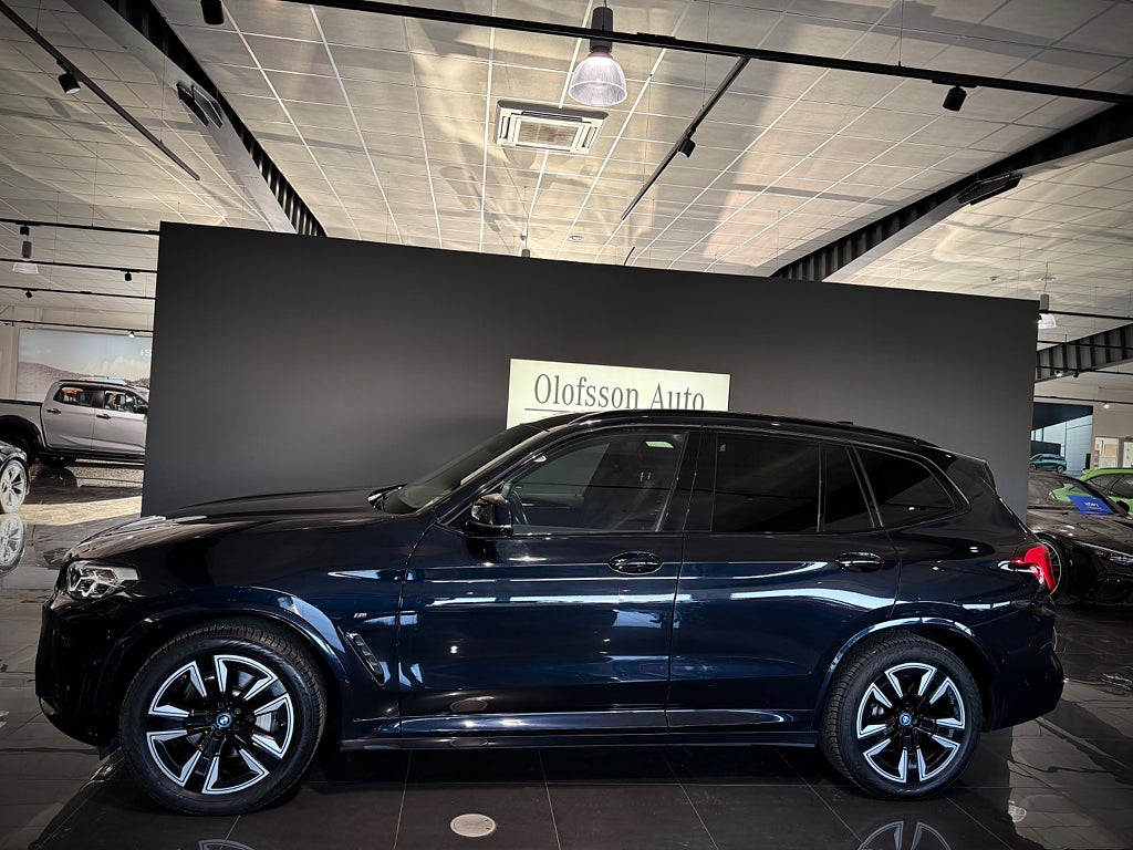 BMW iX3 M Sport Glastak Cockpit Läder Drag - bild 3
