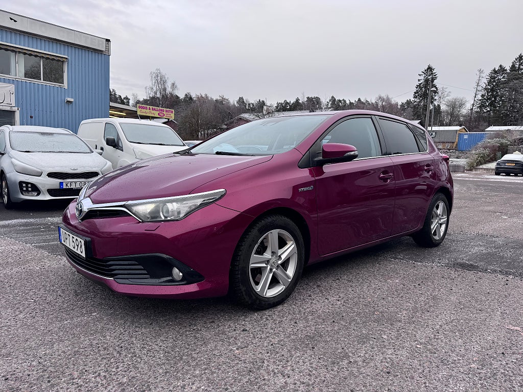 Toyota Auris Hybrid e-CVT Comfort, B- Kamera Intense Edition Euro 6