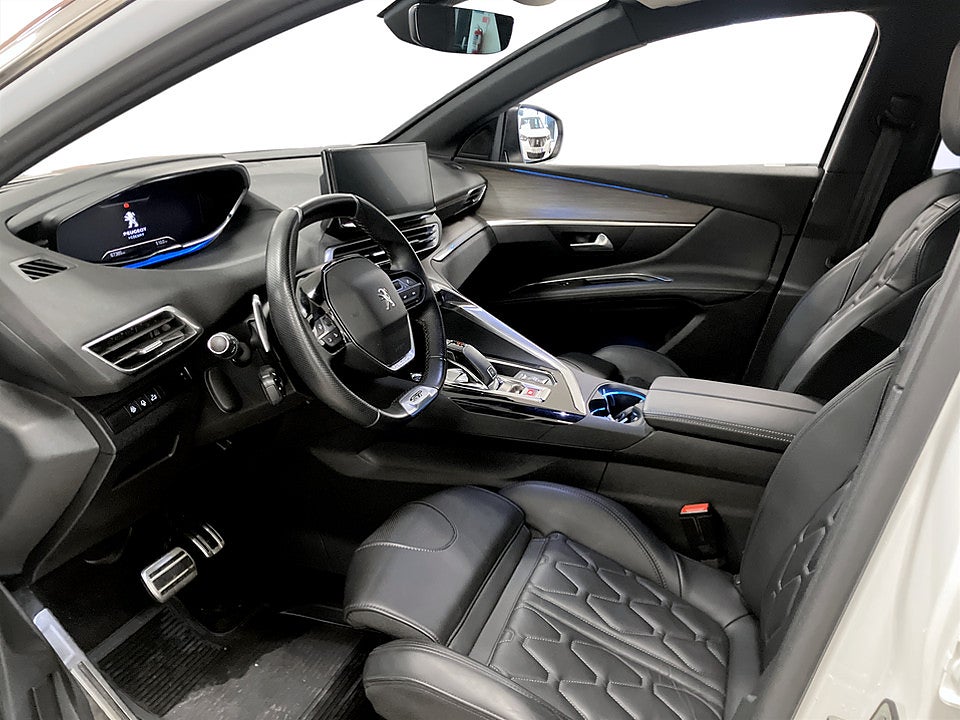 Bild på Peugeot 3008 GT Ultimate Business 1.6 180hk Aut B-KAMERA CARPLAY