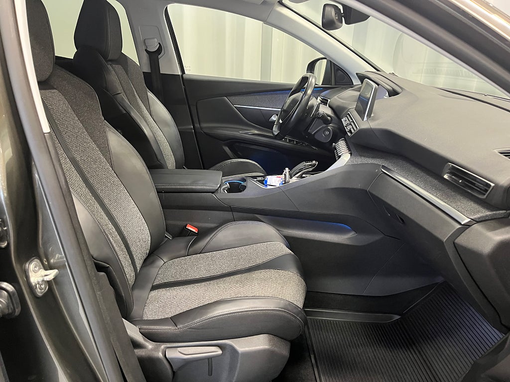 Peugeot 3008 1.2 PureTech 130 EAT Allure  thumbnail