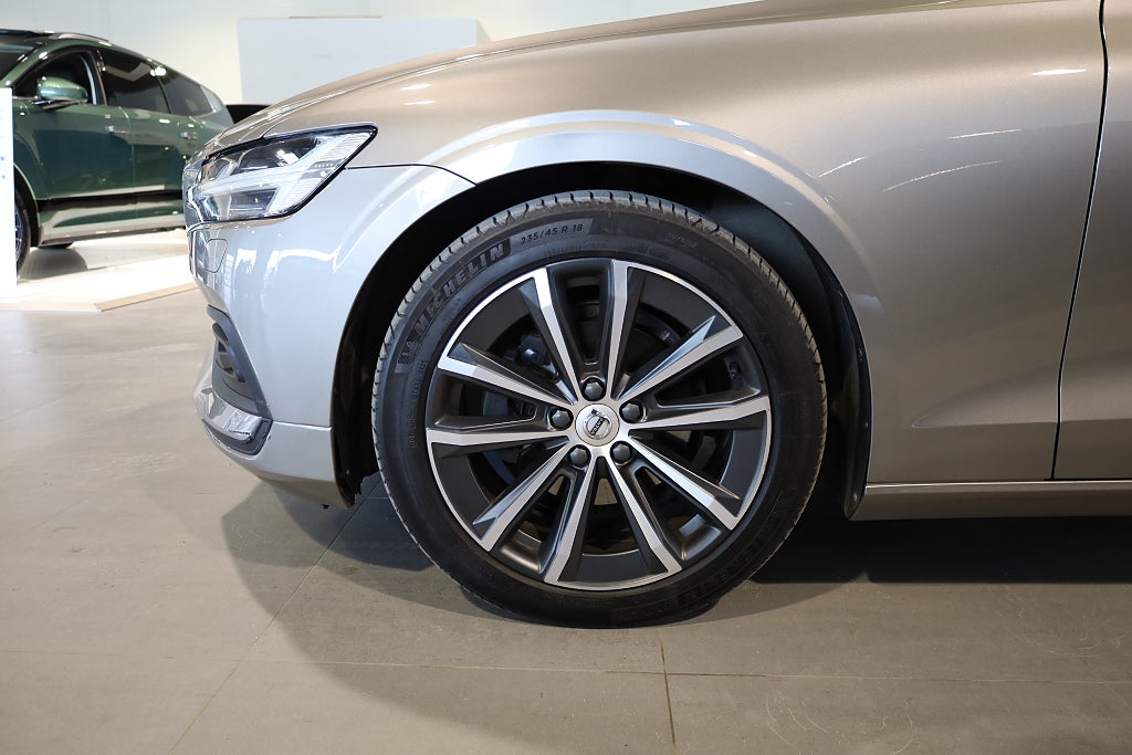 Volvo V60 D4 AWD Aut Momentum H/K Navi Kamera Leasbar 2021