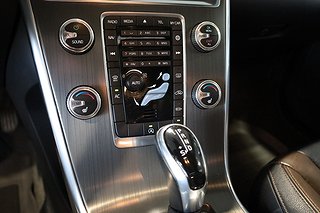 SUV Volvo XC60 16 av 25