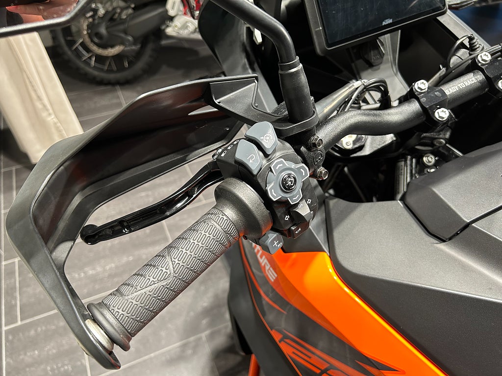 KTM 1290 Super Adventure S / Tech Pack / Slip-on / Kraschbågar