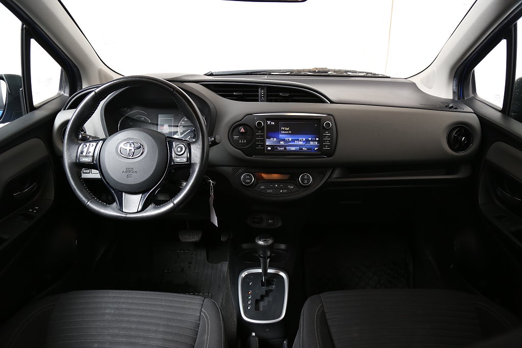 Toyota Yaris 1,5 Hybrid 101hk e-CVT Active Aut Kamera 2017