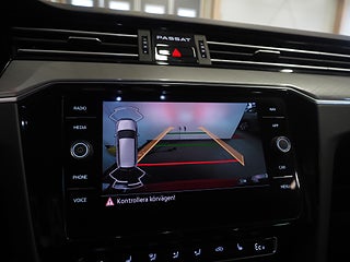 Kombi Volkswagen Passat 18 av 24