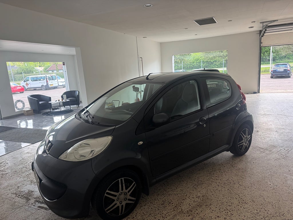 Peugeot 107  1.0 automat ny besiktad ny servad 