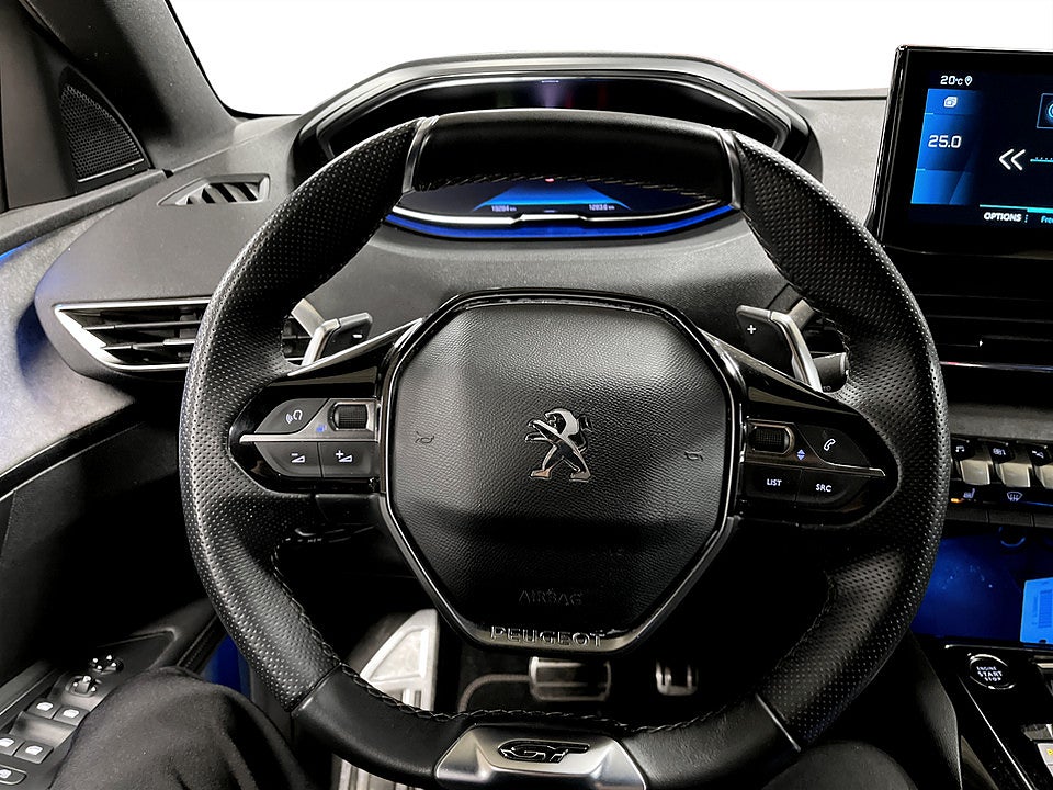 Bild på Peugeot 5008 GT 1.2 PT 130hk Aut 7-SITS B-KAMERA CARPLAY