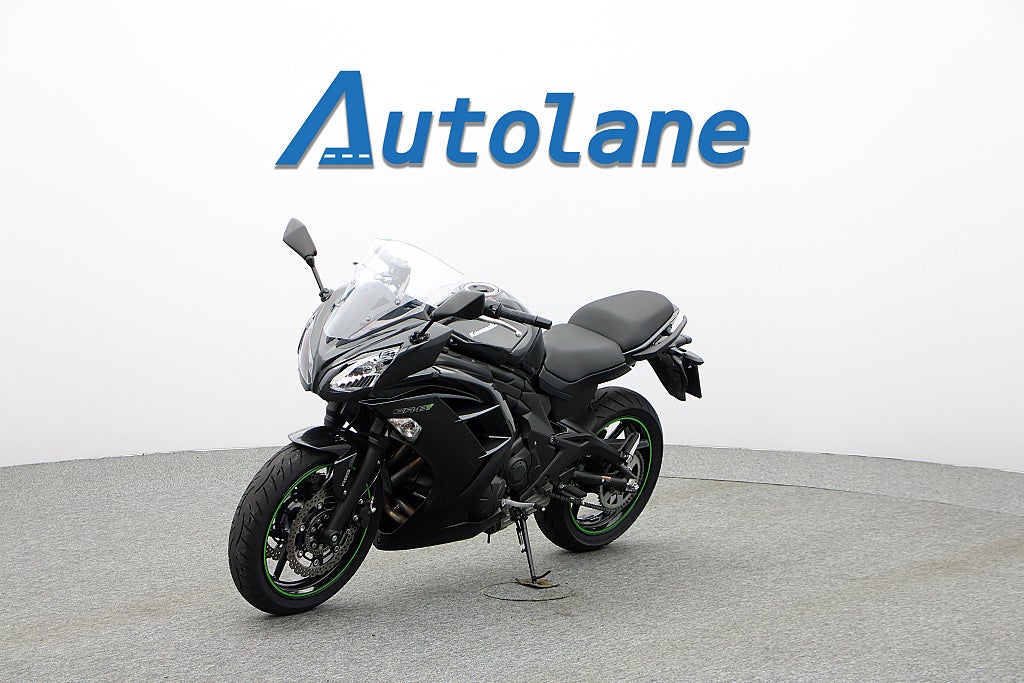 Kawasaki Ninja ER-6f *Endast 241Mil! Nyservad Nya däck