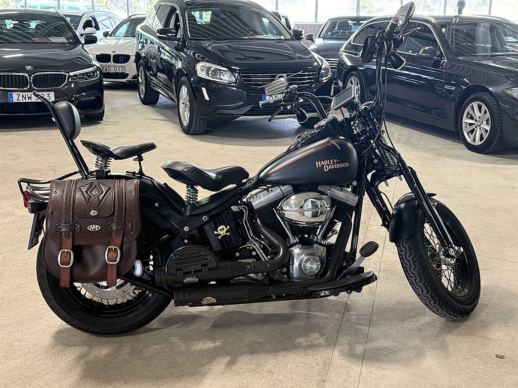 Harley-Davidson Softtail Cross Bones