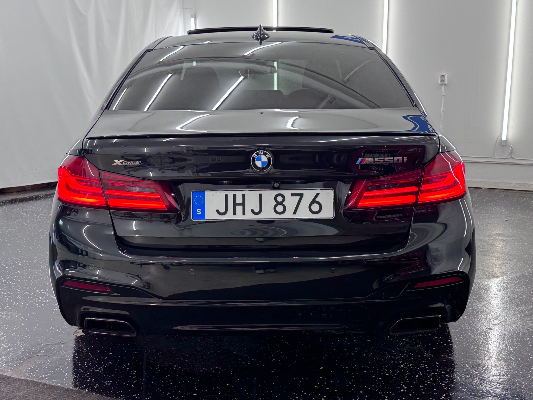 BMW M550i 2018, photo 4/57